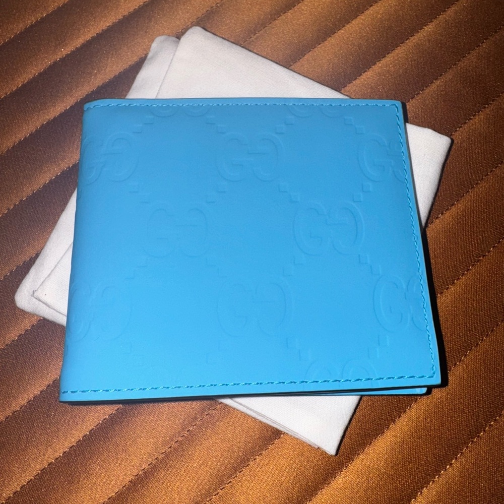 Authentic Gucci Men’s wallet